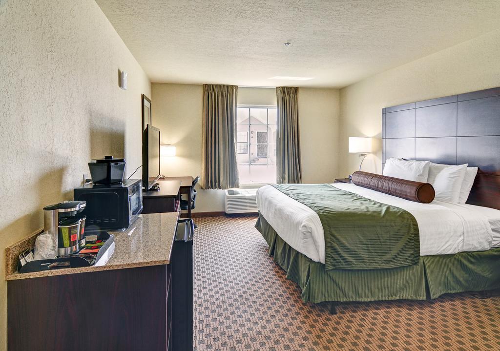 Cobblestone Inn & Suites - Big Lake Bagian luar foto