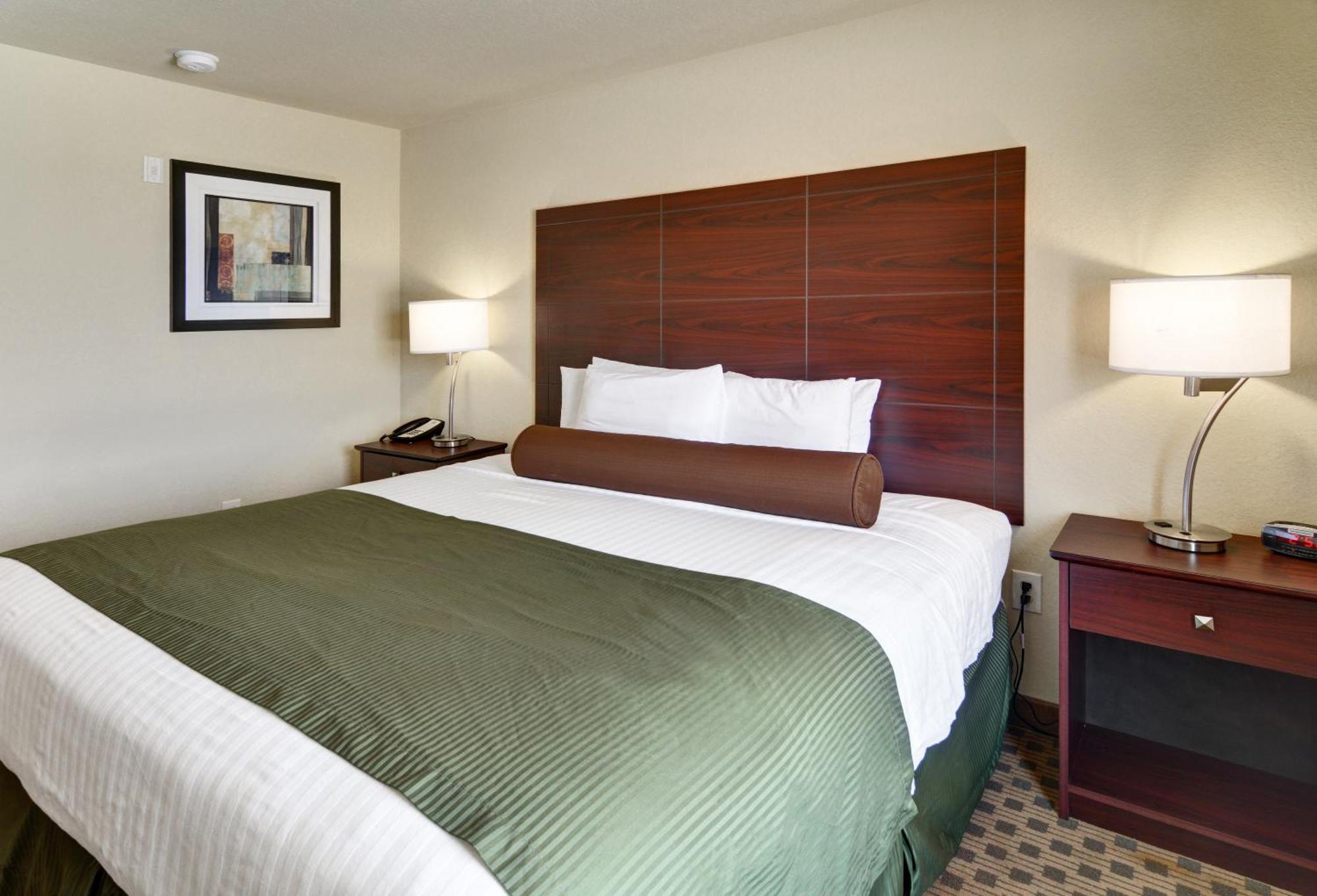 Cobblestone Inn & Suites - Big Lake Bagian luar foto