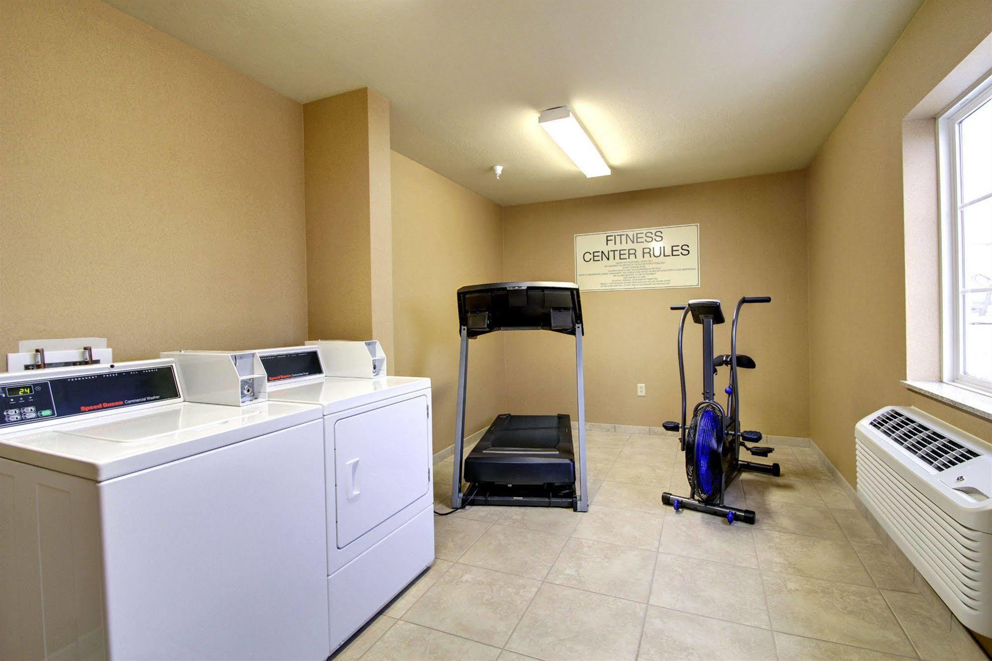 Cobblestone Inn & Suites - Big Lake Bagian luar foto