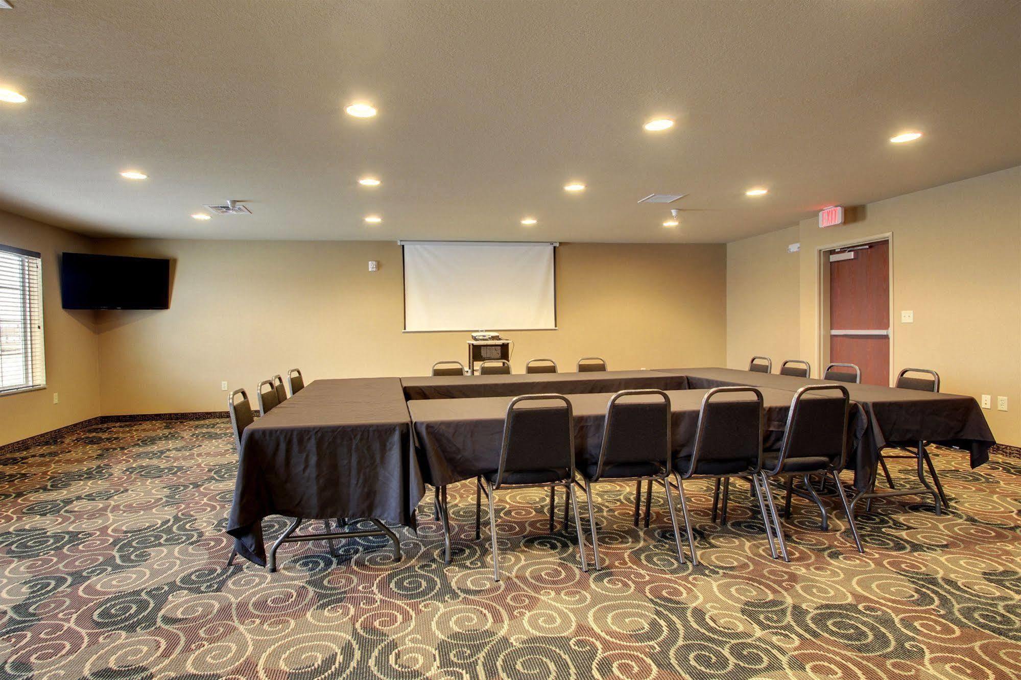 Cobblestone Inn & Suites - Big Lake Bagian luar foto